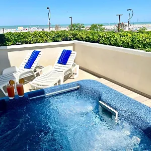 Hotel Club House